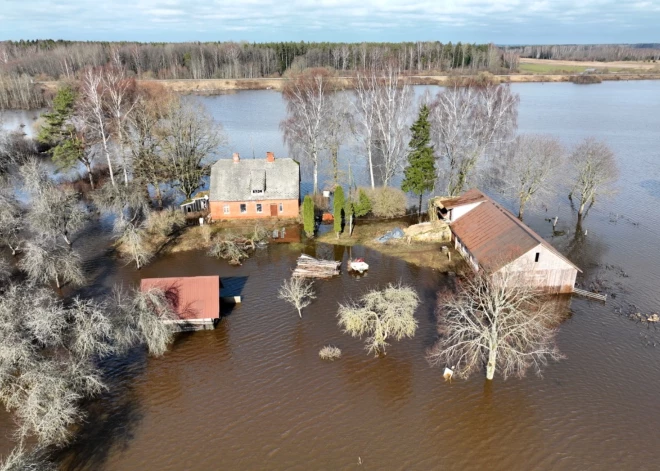 Pļaviņās plūdu risks saglabājas, bet Jēkabpils varot "atviegloti uzelpot"