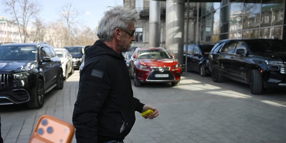 Шон Пенн в Киеве 16 марта.