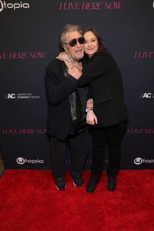 Džūlija Pačīno ar tēti.