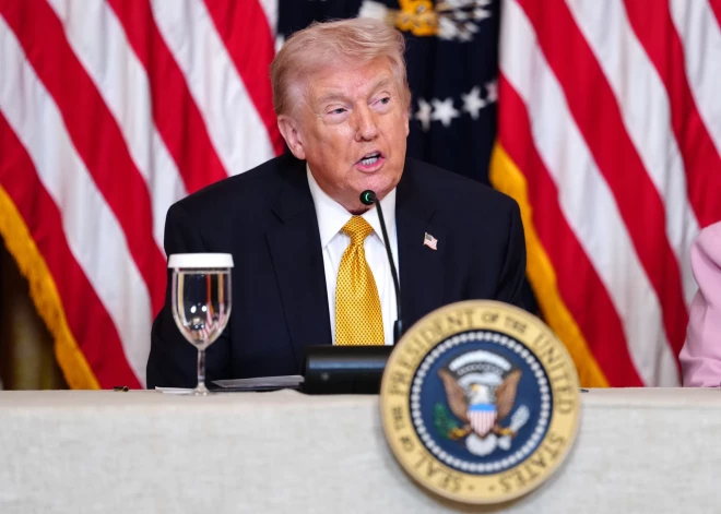 Tramps sagaida Francijas un Lielbritānijas atbalstu Hormuza atbloķēšanā