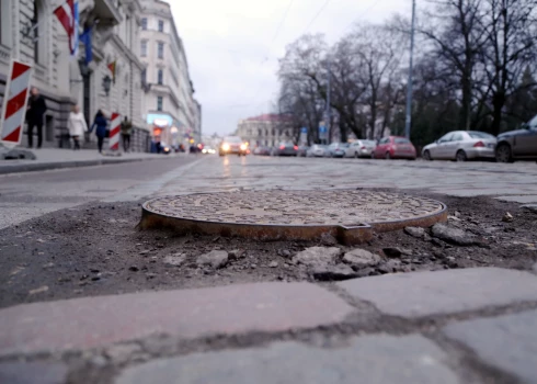 "Rīgas ūdens" šonedēļ sāks skalot ūdensvadus. 