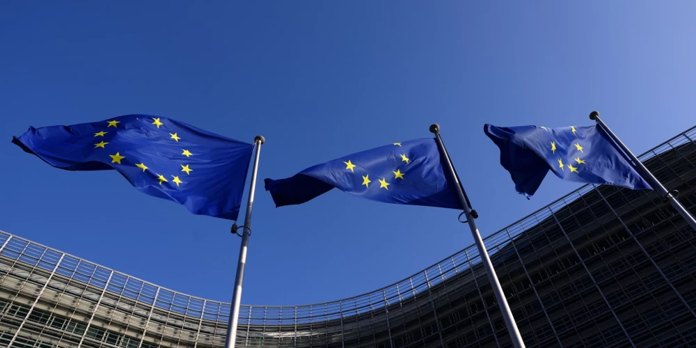 Eiropas Savienības karogs plīvo Briselē. 