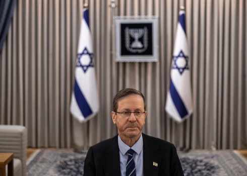 Izraēlas Valsts prezidents Īzaks Hercogs.