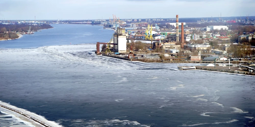 В Риге отказались от дорогого сценария с новыми причалами ради парома через Даугаву.