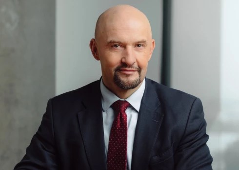 Jānis Sārts jau 11 gadus vada Rīgā bāzēto NATO Stratēģiskās komunikācijas izcilības centru, kas spēlē būtisku lomu NATO struktūrā.