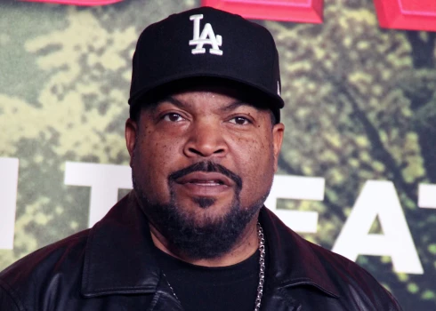 Ice Cube filma “War of the Worlds” kļūst par “Zelta aveņu” lielāko “uzvarētāju”.