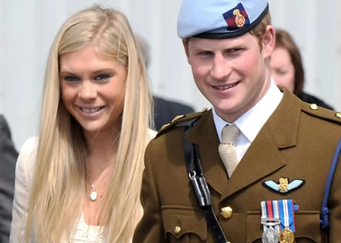 Čelsija Deivija un princis Harijs 2010. gadā.