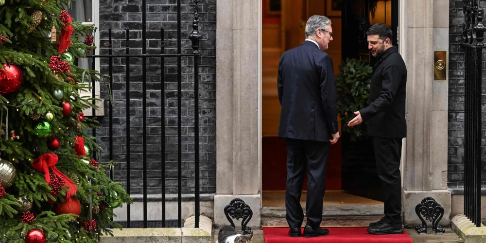 Ukrainas prezidents Volodimirs Zelenskis ieradies Londonā, lai tiktos ar Lielbritānijas premjerministru Kīru Stārmeru. 