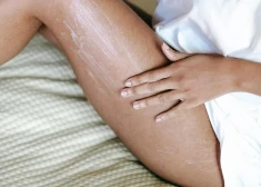 Šis populārais ieradums var ļoti kaitēt ādai, brīdina dermatoloģe