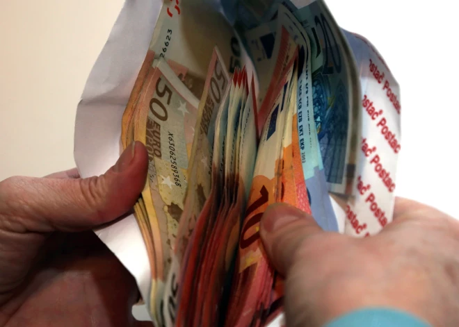 Uzņēmēju tiesās par izvairīšanos no nodokļu nomaksas teju miljona eiro apmērā