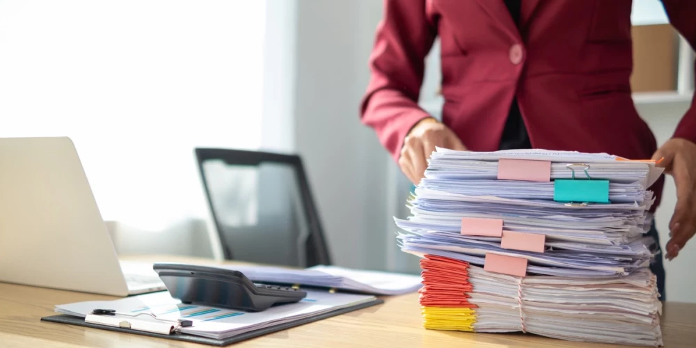 Šajā laikā krāpnieki īpaši mērķē uz noteiktu profesiju pārstāvjiem. 