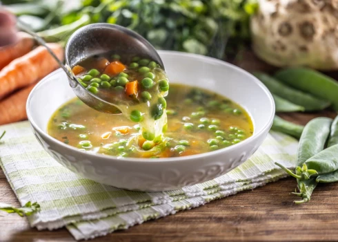 Sātīga zupa pusdienām. 