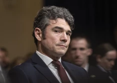 Tramps saņem "naža dūrienu mugurā": protestējot pret uzbrukumu Irānai, atkāpjas ASV Nacionālā pretterorisma centra direktors