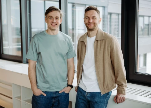 "Mintos" līdzdibinātāji Mārtiņš Valters un Mārtiņš Šulte (publicitātes foto)