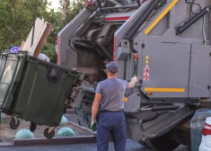 В Латвии подали коллективную жалобу на журналиста, назвавшего русский языком "чернорабочих"