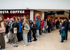 В Риге снова пройдет день, когда мороженое Ben & Jerry's будут раздавать бесплатно и без ограничений