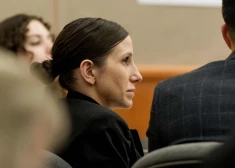 Мать троих детей прославилась книгой о том, как помочь детям пережить смерть отца. Теперь ее осудили за убийство мужа