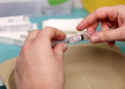 Vakcinācijai pret ērču encefalītu ir jābūt valsts apmaksātai - tas ir sen zināms nepadarīts mājasdarbs. 