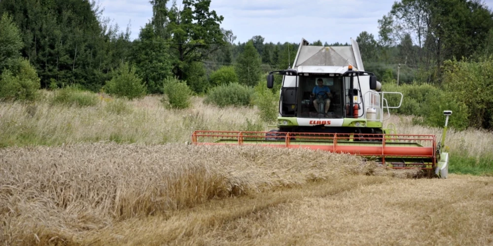 Augsto degvielas cenu dēļ daļa lauksaimnieku šaubās, vai šogad ir vērts strādāt. 