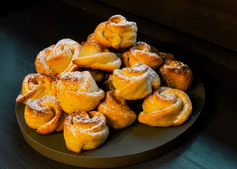 Biezpiena rozītes ir gards un veselīgs našķis.