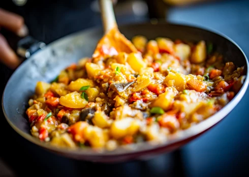 Divas ātri pagatavojamas receptes uz pannas. 