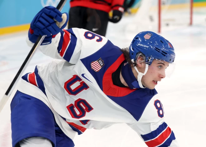 "Manuprāt, tas ir muļķīgi!" Olimpiskā zelta metiena īpašnieks no hokeja Slavas zāles vēlas atgūt zīmīgu ripu