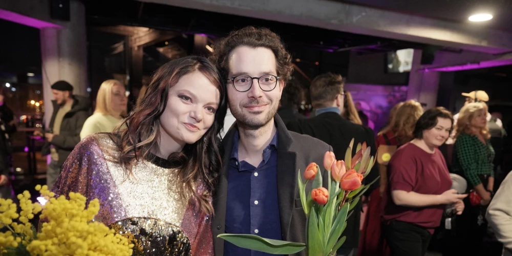 Režisore Alise Zariņa ar savu mīļoto cilvēku Leandro, kurš mīlestības dēļ ir pārcēlies uz Latviju.