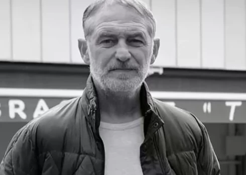 Kristians Bersē kļuva par savas komūnas mēru 2017. gadā, kad pašnāvību izdarīja viņa priekštecis (ekrānuzņēmums no video)