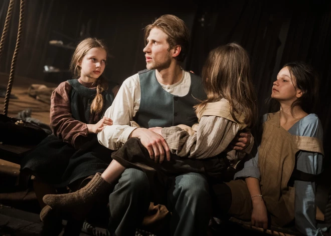 2026. gada 17. martā Latvijas Nacionālā teātra jaunajā zālē tika aizvadīta režisora Regnāra Vaivara iestudējuma "Atbalss Aija" pirmizrāde.