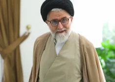 Modžtaba Hameneiji draud atriebties tiem, kuri nogalināja Irānas Augstākās nacionālās drošības padomes vadītāju