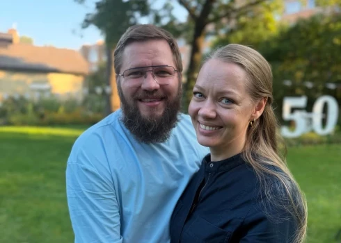 Topošie vecāki – Undīne Balode-Blisiņa un Raimonds Blisiņš.