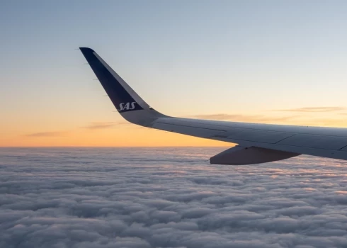 Авиакомпании начали отменять рейсы из-за резкого роста цен на топливо.