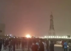 Tramps draudējis "uzlaist gaisā" pasaulē lielāko gāzes lauku, ja Irāna turpinās uzbrukumus Kataras gāzes rūpniecībai