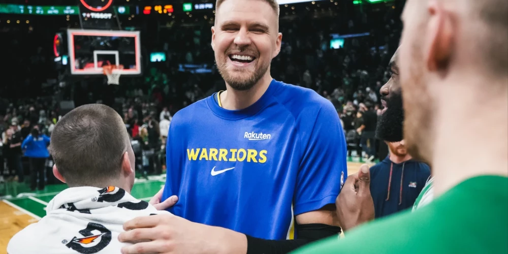 Kristapam Porziņģim pozitīvām emocijām pilns vakars Bostonā.