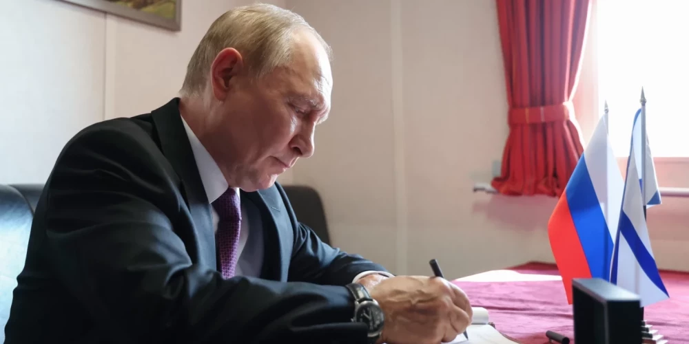  Vladimirs Putins uz deviņām dienām ir pazudis no sabiedrības acīm.