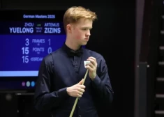 Tikt uz dueli pret leģendu neizdevās. Pēc spožās uzvaras snūkerists Žižins piekāpjas "World Open" astotdaļfinālā