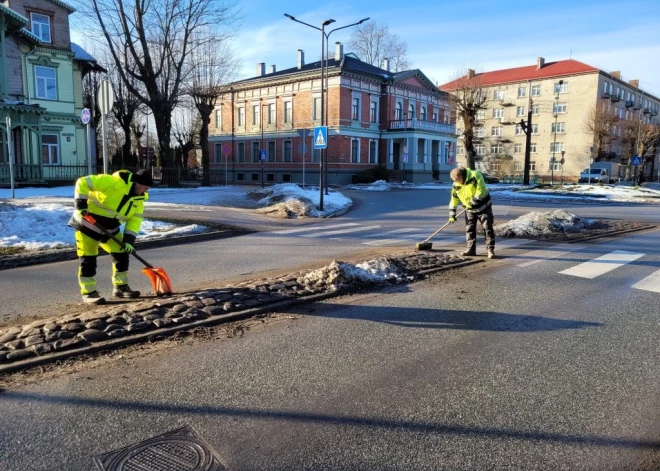 Saslauku un atkritumu savākšana Liepājā turpināsies arī aprīlī un maijā