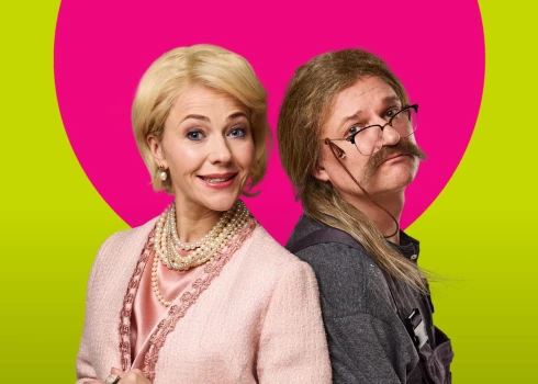 Koncertiestudējumā skatītāji sastaps jau iepriekšējos gados iemīļotus tēlus – Ilzi un Smuidri –, kuri “podkāsta” formātā fantazēs par aktualitātēm Latvijā un pasaulē.