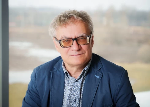 По словам ученого, Латвия расположена в той части мира, где общество обладает относительно большими ресурсами для адаптации.