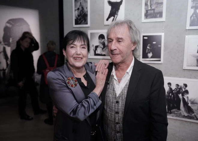  Izstādes “Asnate Smeltere. Nepārtrauktība” atklāšana