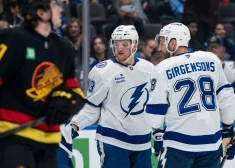 Latviešu pārstāvēto klubu duelī uzvar Girgensona "Lightning", Merzļikins atkal nespēlē