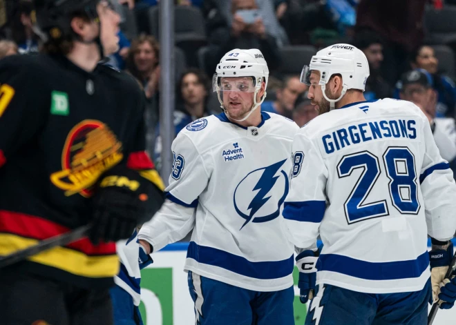 Latviešu pārstāvēto klubu duelī uzvar Girgensona "Lightning", Merzļikins atkal nespēlē