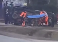 Jelgavā auto vadītājs iet bojā dīvainā avārijā: parādās jauna versija par notikušo