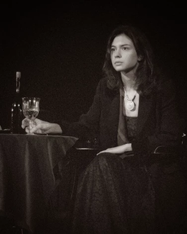 Актер в этом спектакле - полноправный творец. 