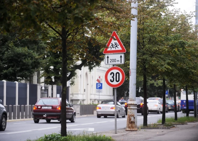 Почти как в пандемию: людям снова предлагают работать из дома и отказаться от перемещений