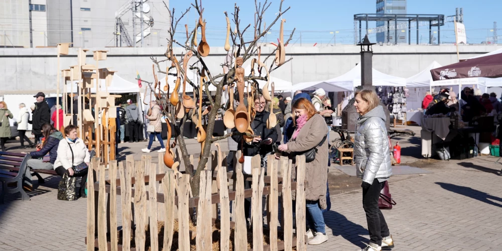 Литовская ярмарка Казюкас на Рижском центральном рынке.