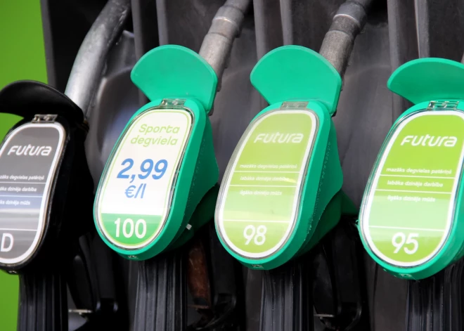 Отмена биотоплива не снизит цены в Латвии: министерство объясняет причину