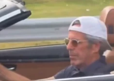 Miljoni notic, ka Epstīns ir dzīvs: Floridā nofilmēts viņam neticami līdzīgs vīrietis