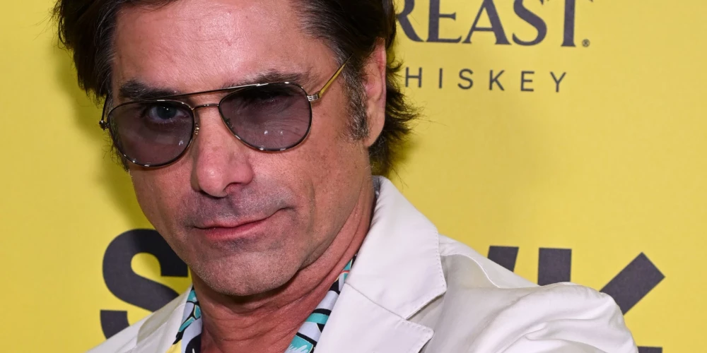 Aktieris Džons Stamoss nesen atzīmēja savu 62. dzimšanas dienu.