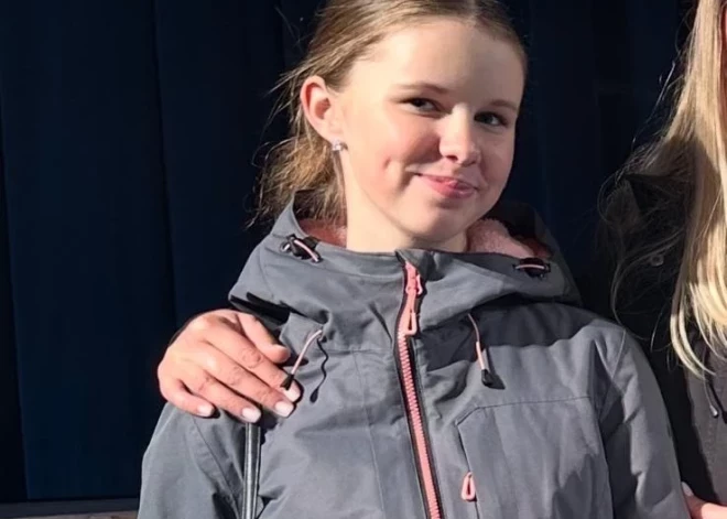 Izskanējušas bažas, ka 16 gadus vecā Sofija iekritusi Daugavā. Steidzīgi nepieciešamas motorlaivas